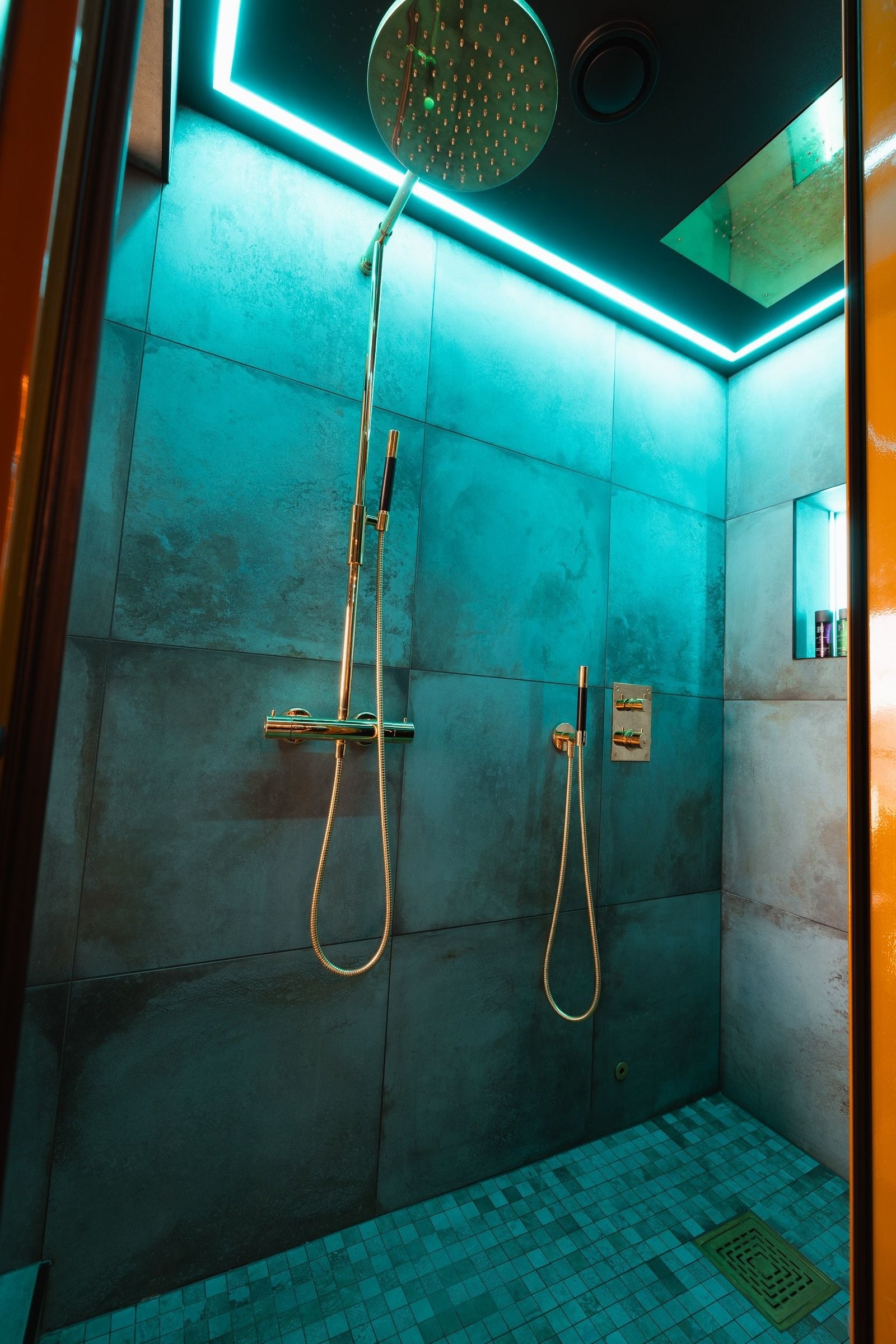 Dobbel troperegnsdusj fra Tapwell – et spa-inspirert bad som kombinerer design og komfort Galleribilde