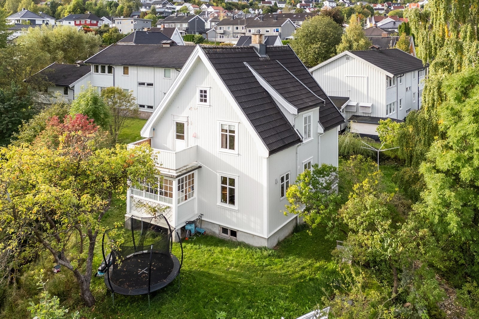 Velkommen til Verven 35 - en klassisk og elegant bolig med en rekke sterke kvaliteter! Galleribilde