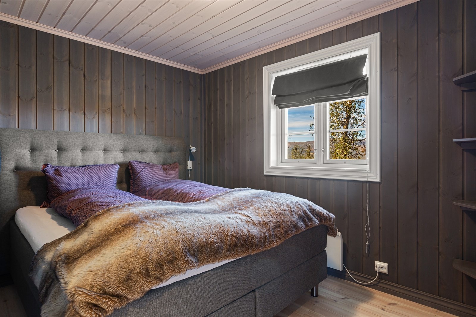 Soverom 1 med dobbeltseng. Galleribilde