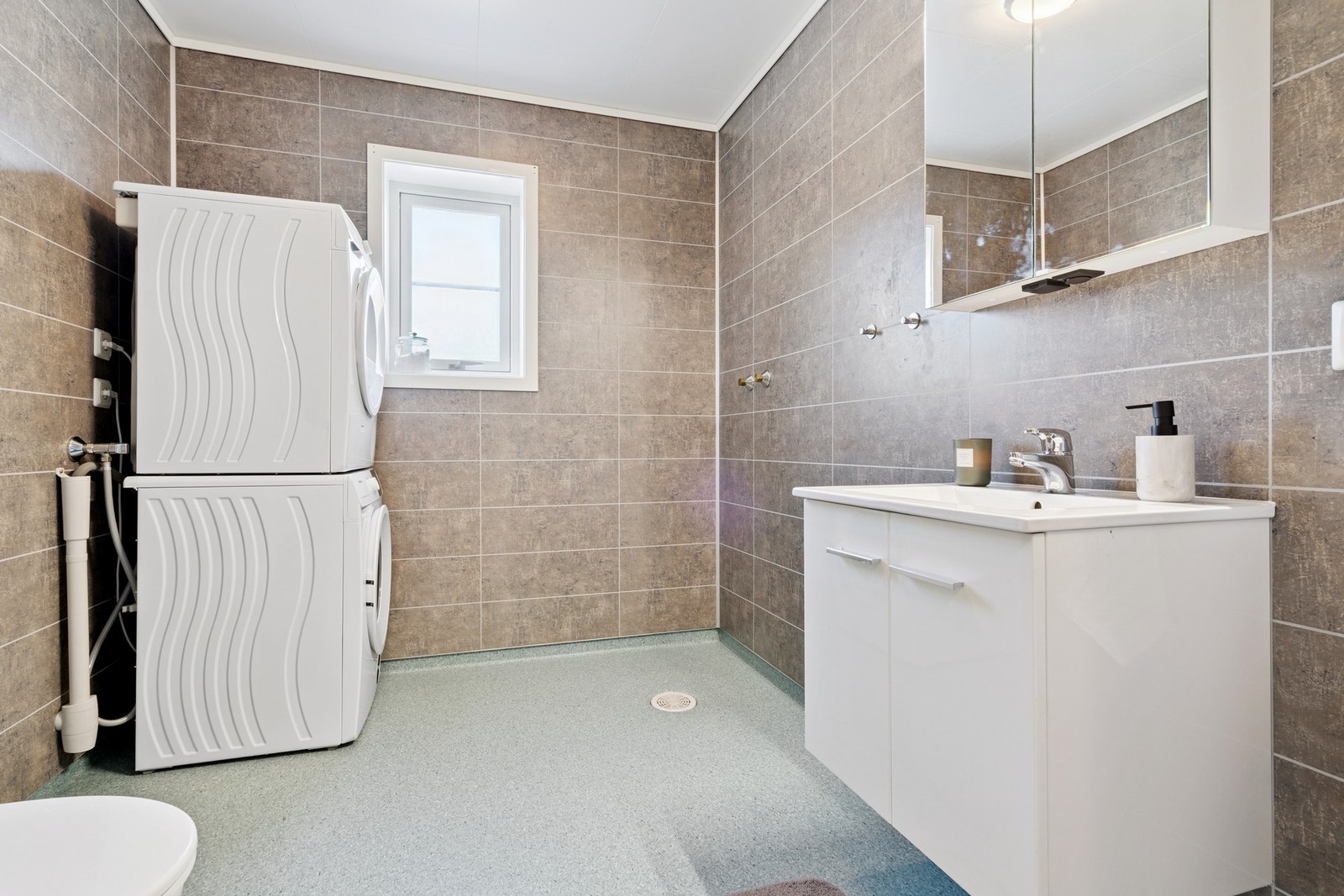 Bad hovedetasje Galleribilde