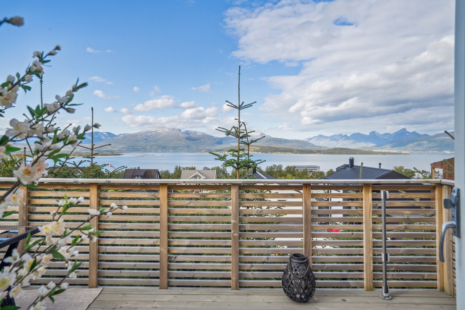 Utsikt mot Håkøya og Kvaløya! Galleribilde