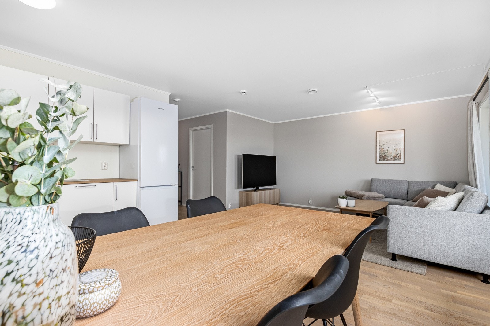 Praktisk plissègardin på kjøkken Galleribilde