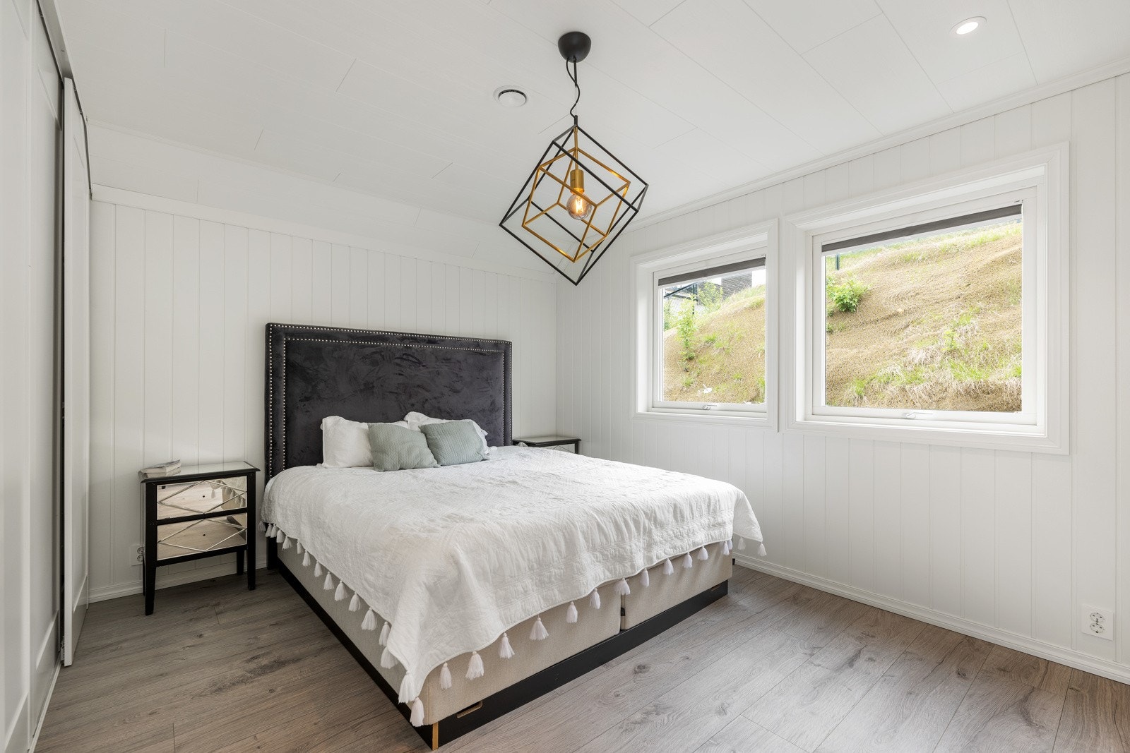 Det er toalt 4 soveorm i 2. etasje. Galleribilde