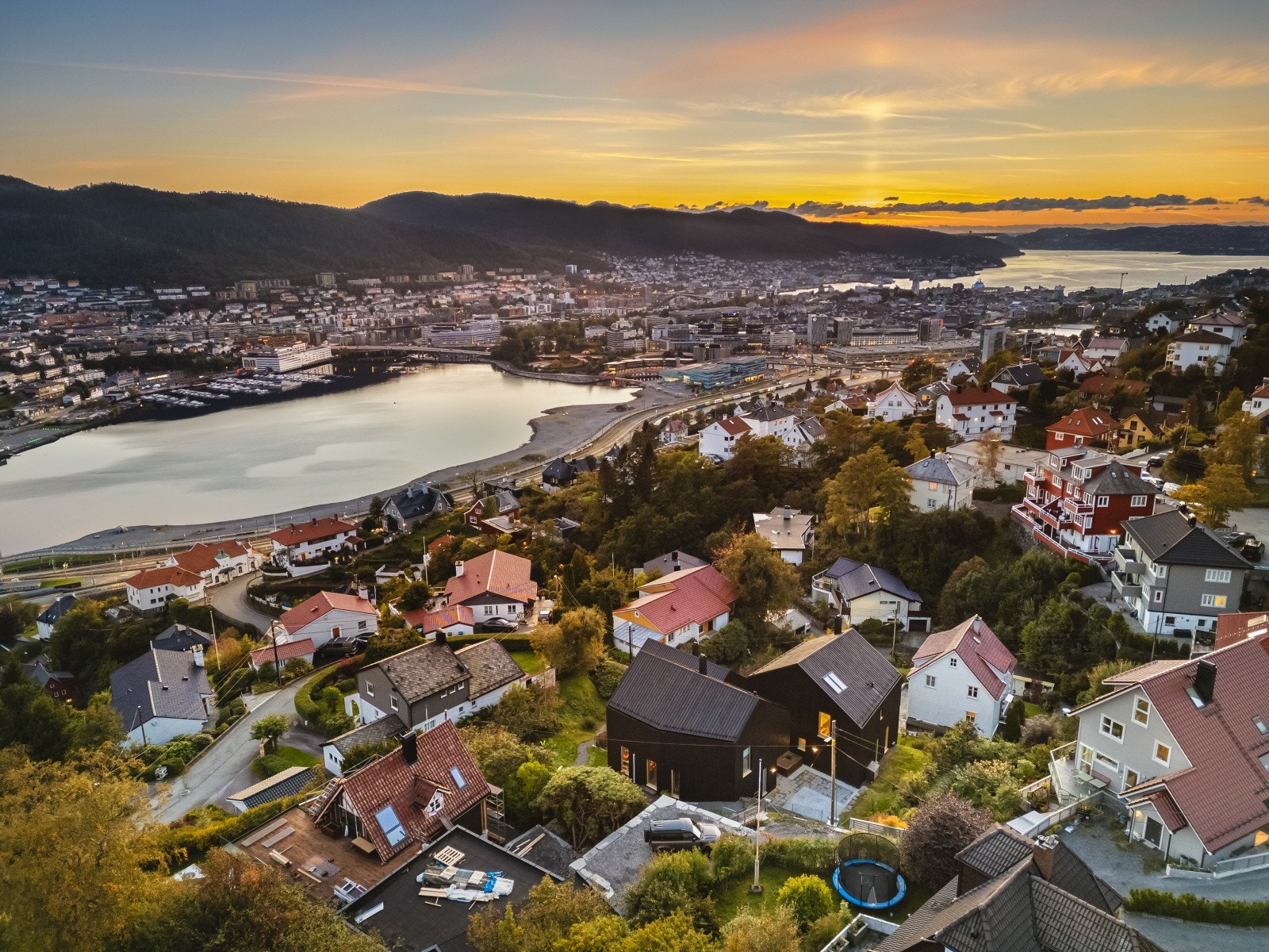 Området og gaten for øvrig, er regnet for å være én av de desidert beste adressene i Bergen. Galleribilde