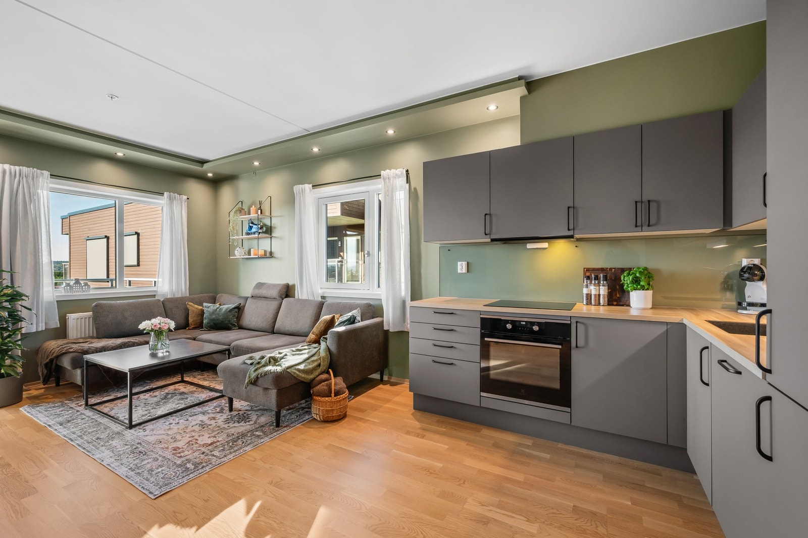 Her har du en åpen stue/kjøkken løsning på 23 kvm! Galleribilde