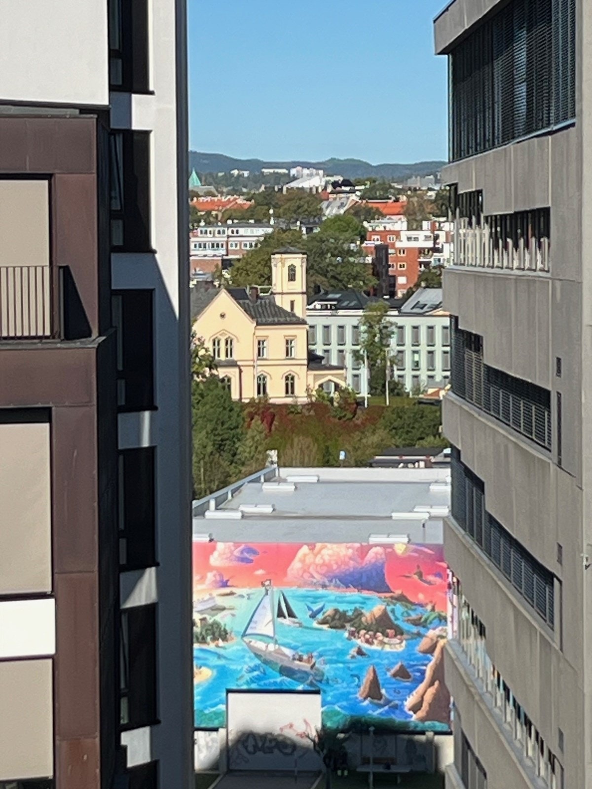 Utsyn fra balkong ved kjøkken. Galleribilde