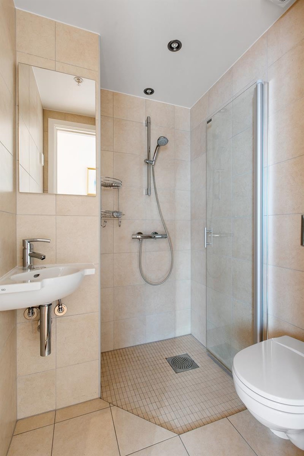 Gjestebad. Bad nr.2. Galleribilde