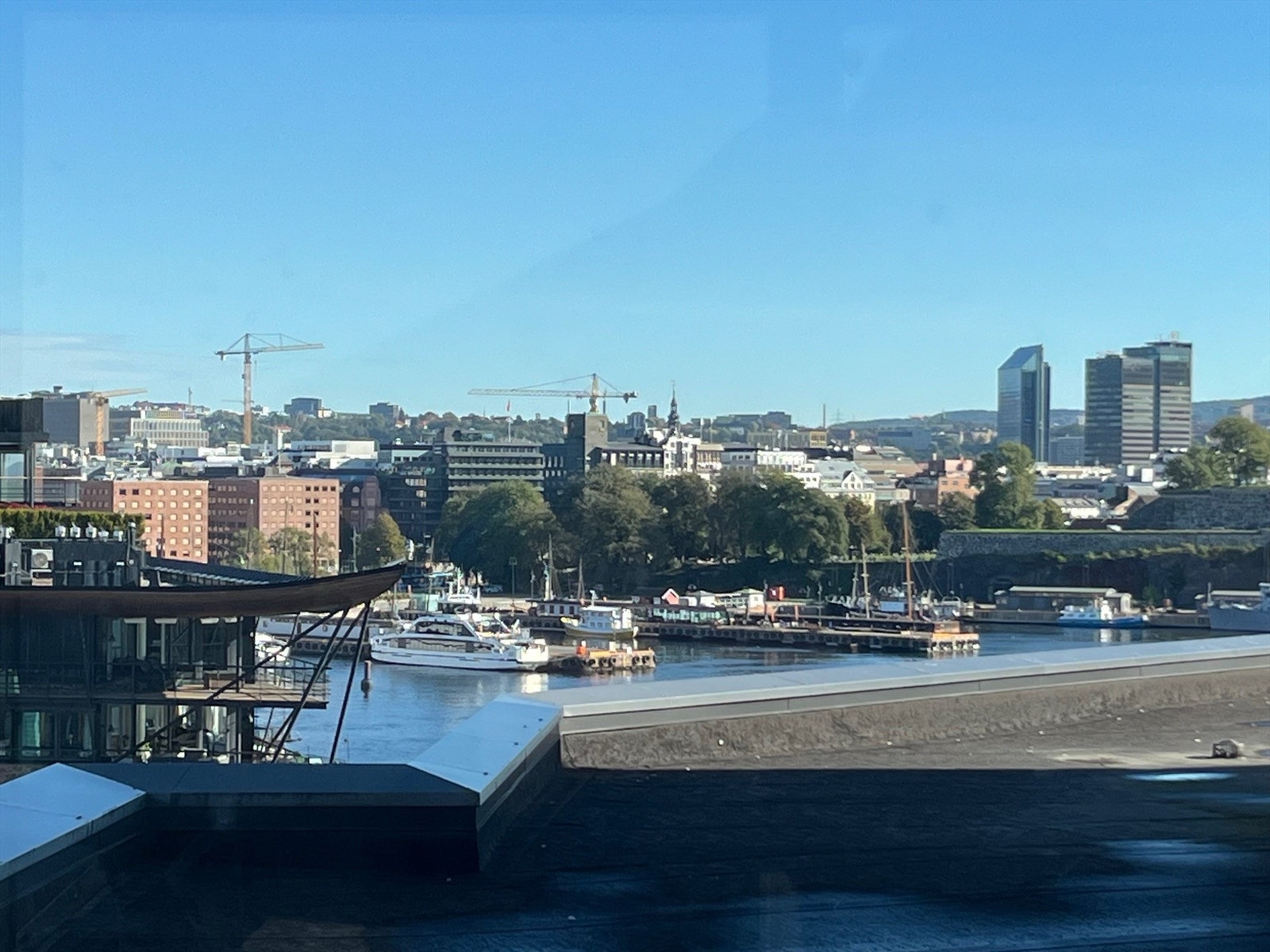 Utsikt fra kjøkken mot sentrum. Galleribilde