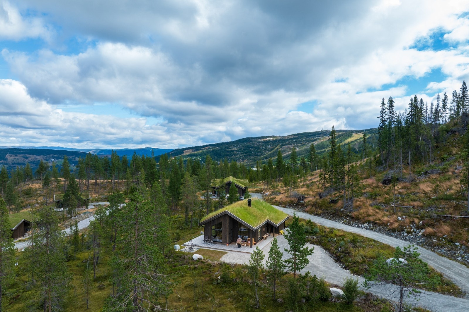 Privatmegleren Hallingdal ved June M. Langeland har gleden av å presentere Dompapvegen 15. Galleribilde