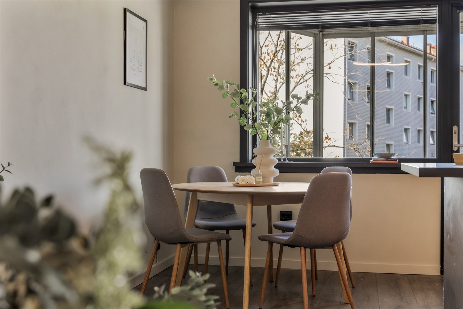 Spiseplassen er en naturlig samlingsplass i hverdagen. Galleribilde