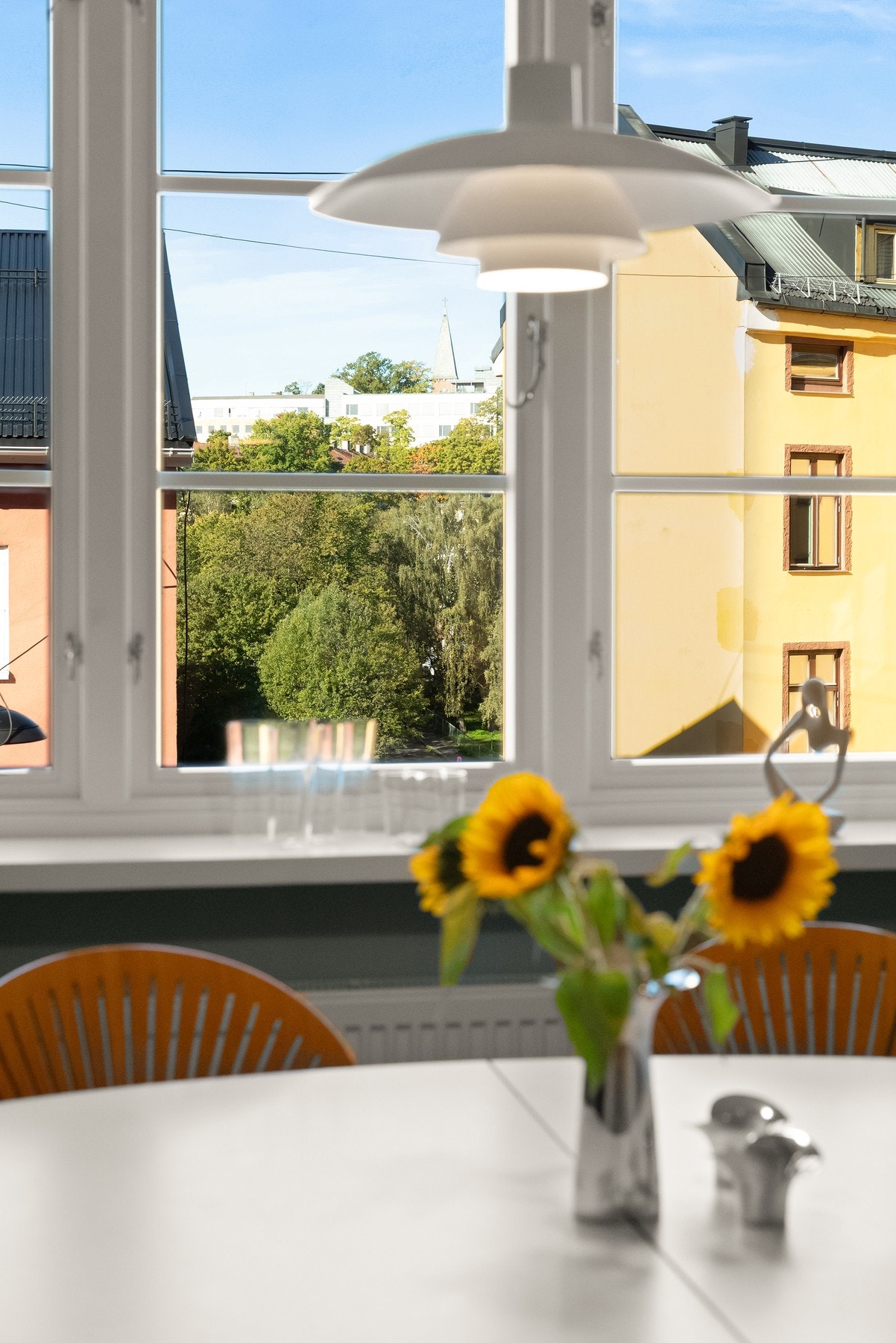 Hyggelig utsyn fra spisebordet. Galleribilde