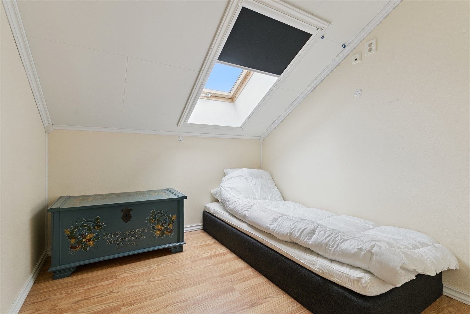 Soverom V, i loftetasje Galleribilde