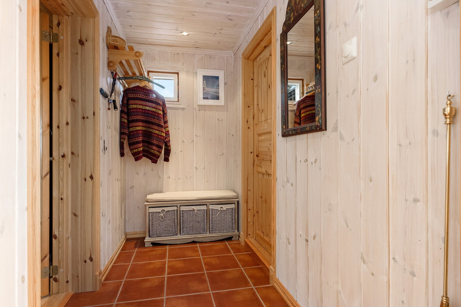 Fliser og varmekabler på gulv Galleribilde