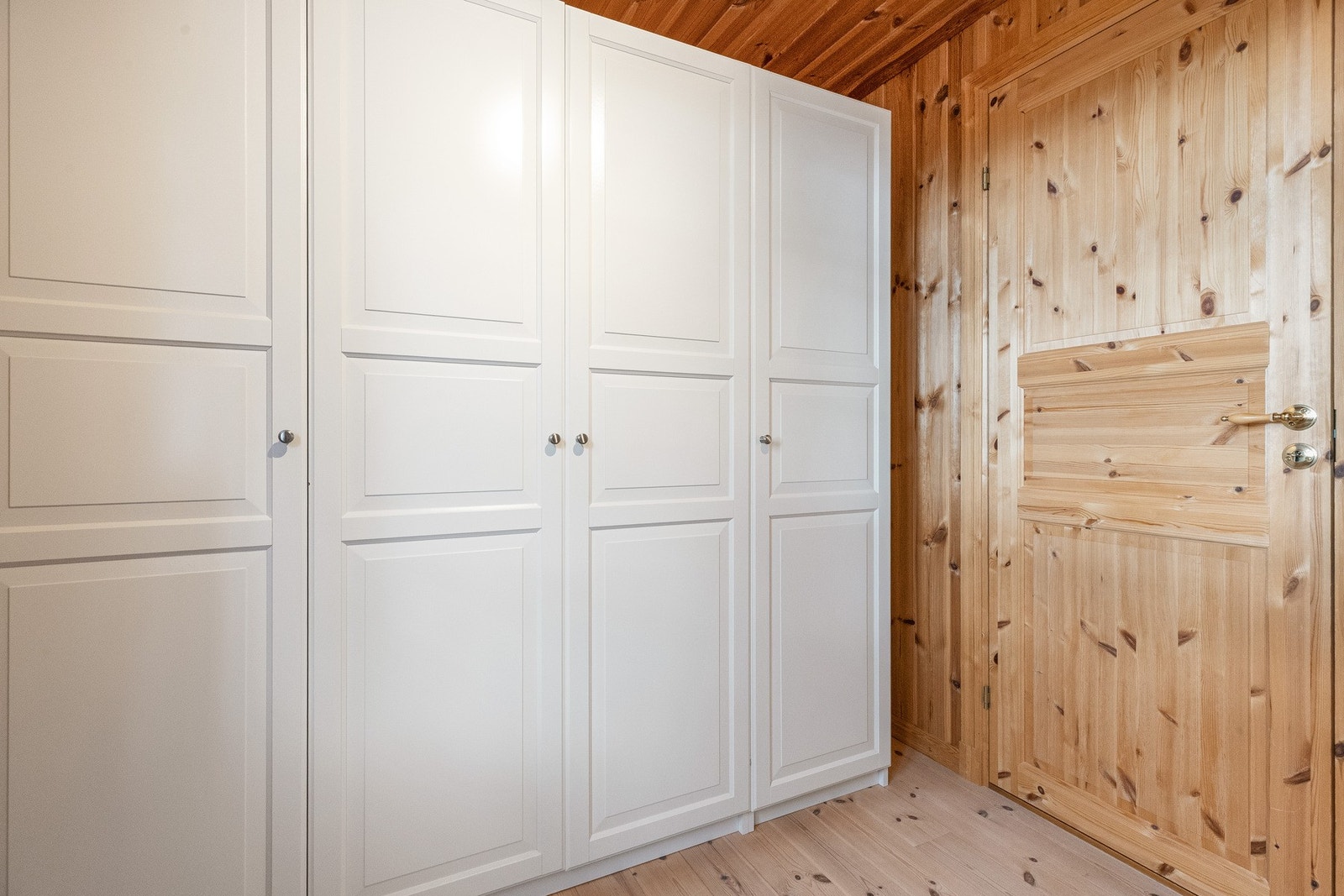 Svært god oppbevaringsplass Galleribilde