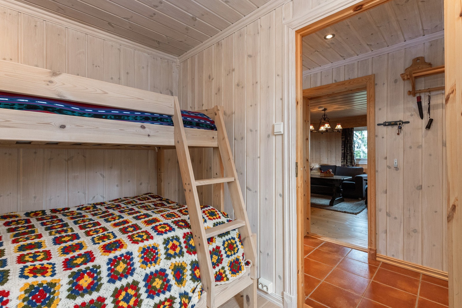 Dette rommet kan også brukes som garderoberom da det ligger i tilknytning av entré Galleribilde