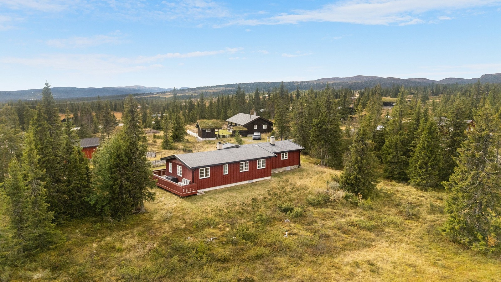 Velkommen til Jordesvegen 21. Eiendommen ligger i et veletablert hyttefelt ved Hellebekk på Bagn vestås i Sør-Aurdal kommune Galleribilde