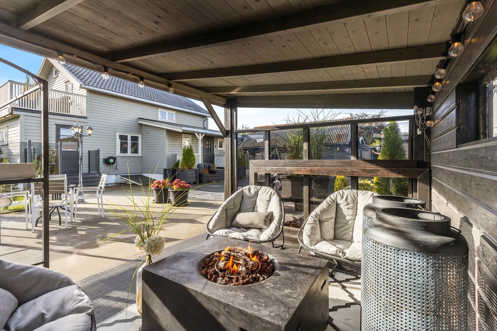 Her kan du nyte sene sommerkvelder i godt selskap. Galleribilde