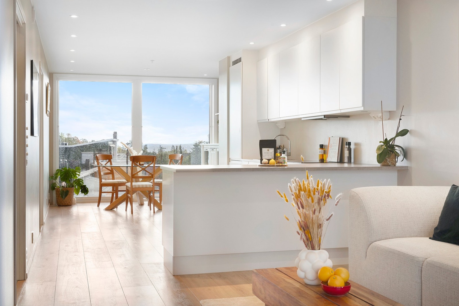 Velkommen til Bærumsveien 201 - Presentert av Fredrik Martinsen i Privatmegleren Bærum. Galleribilde