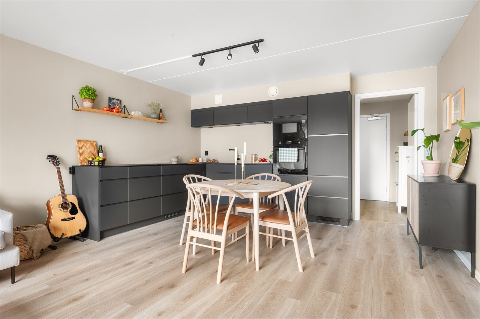 Moderne og rålekkert kjøkken av god kvalitet fra Kvik. Galleribilde