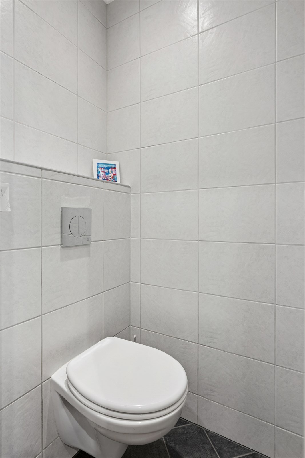 Leiligheten har separat toalettrom Galleribilde