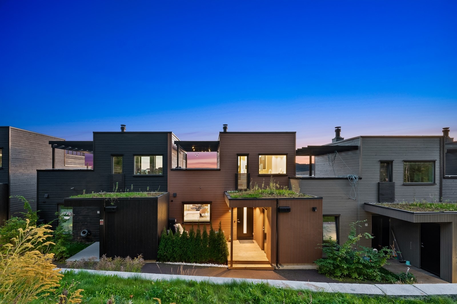 Her har man nydelig utsikt og meget gode solforhold! Galleribilde