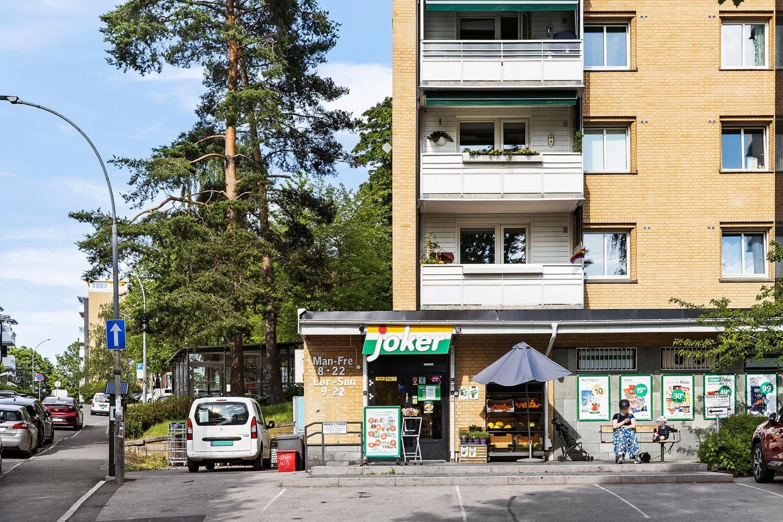 Joker med søndagsåpent ligger like nedenfor leiligheten Galleribilde