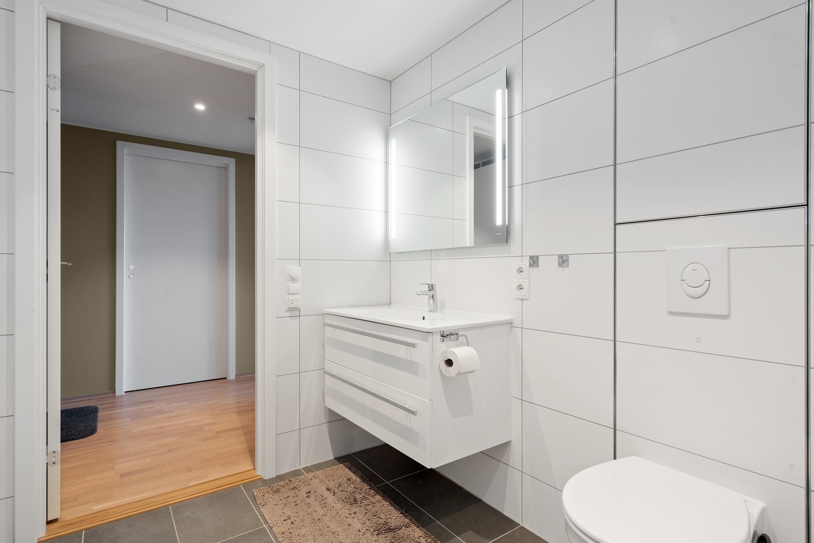 Leiligheten har sentralanlegg for varmt vann! Galleribilde