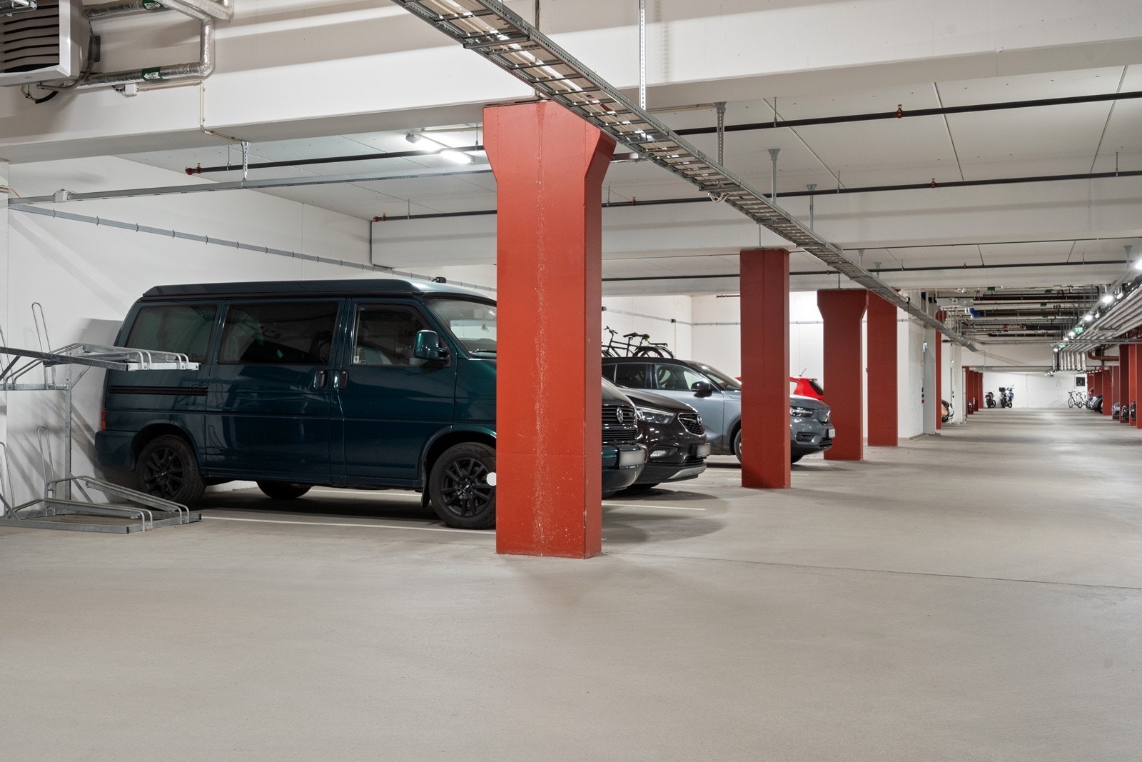 P-plass i felles garasjekjeller Galleribilde