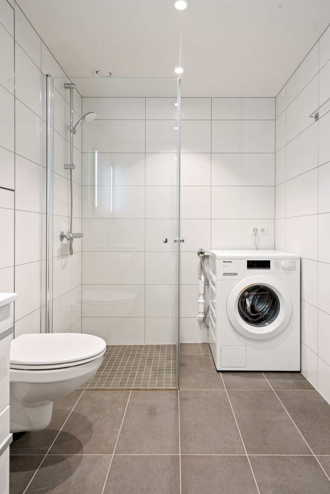 Her er det elektriske varmekabler i gulv Galleribilde