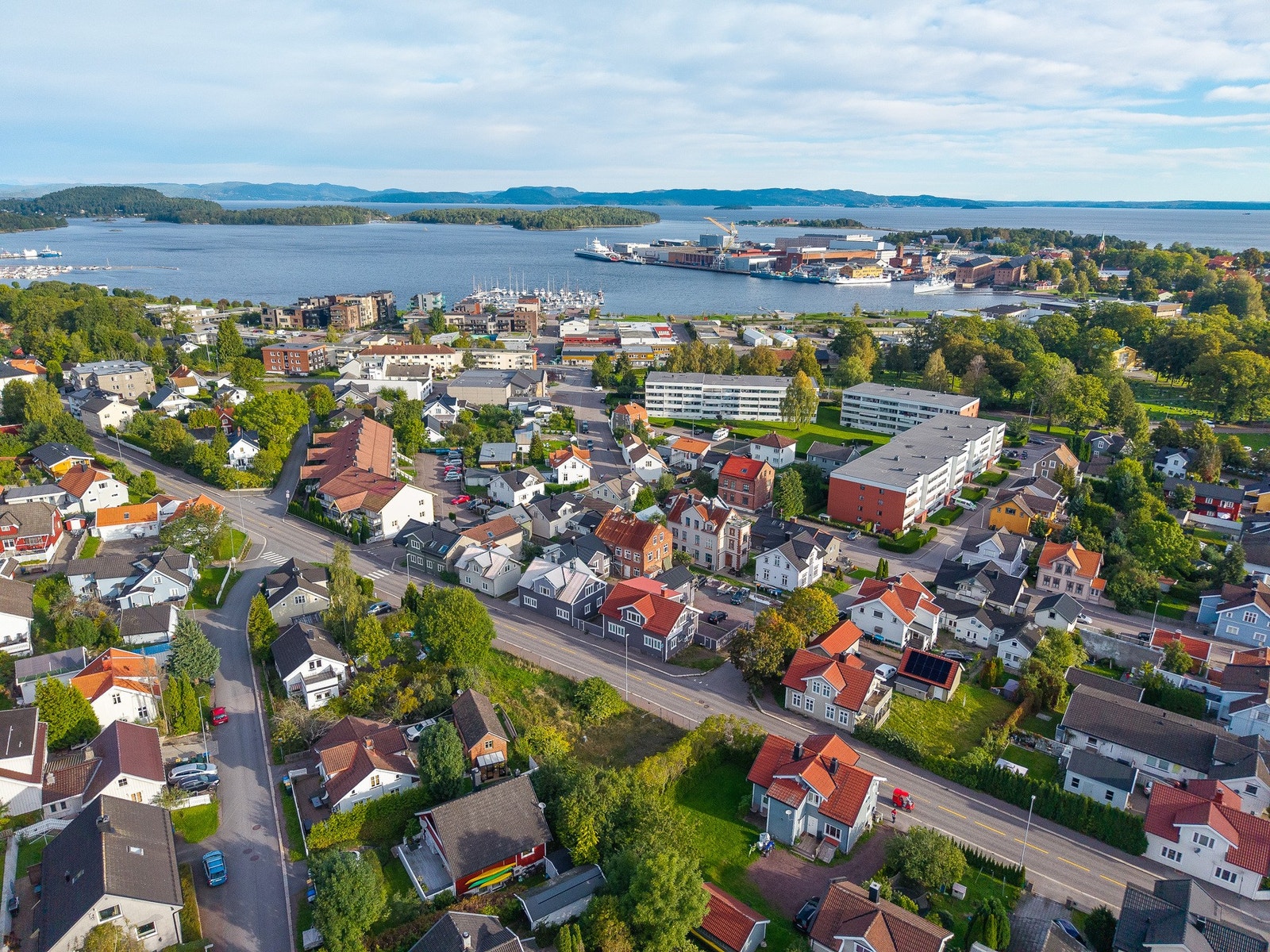 Andreas Rasch Wegger v/PrivatMegleren Horten ønsker velkommen til Torggata 21! Foto: Kristian T. Bollæren Galleribilde