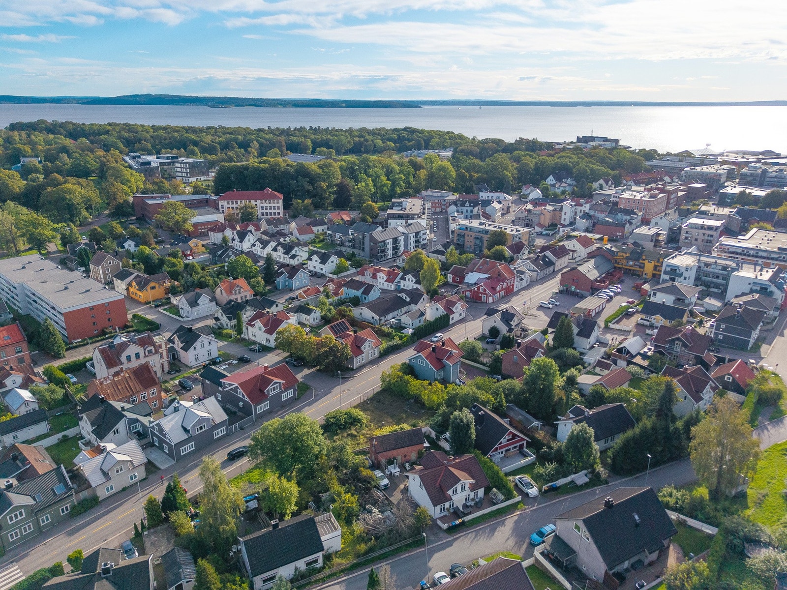 Boligtomt med rammetillatelse for oppføring av boligbygg på 2 etasjer med 5 leiligheter og felles bodanlegg Galleribilde