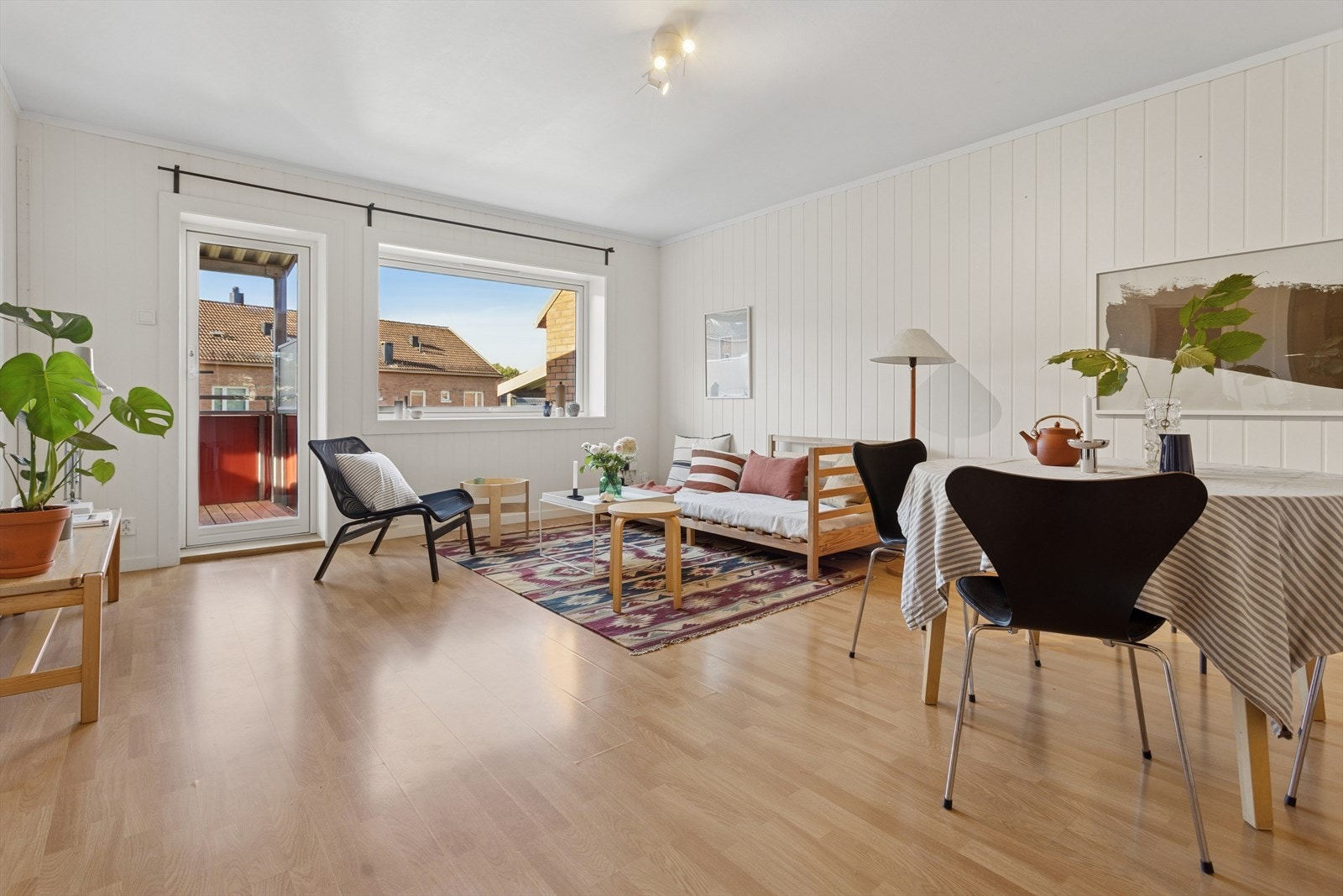 DNB Eiendom v/Jørgen Bratberg Michaelsen tlf. 47613726 ønsker deg velkommen til Lade og toppetasjen i Fagerheim alle 34! Galleribilde