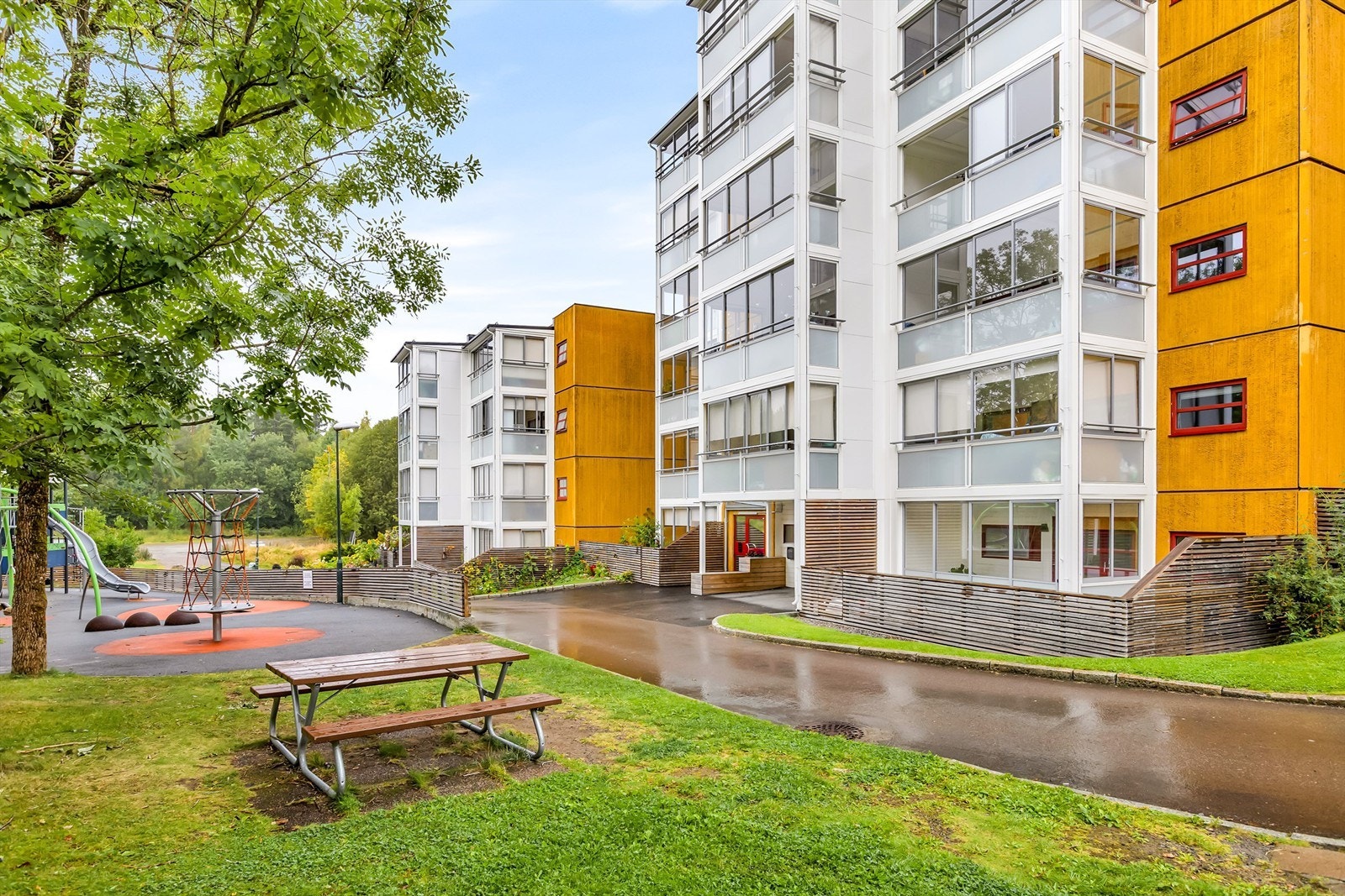 Eiendomsmegler Krogsveen v/Eskil R Tyskeberget ønsker velkommen til Lindebergåsen 52B Galleribilde