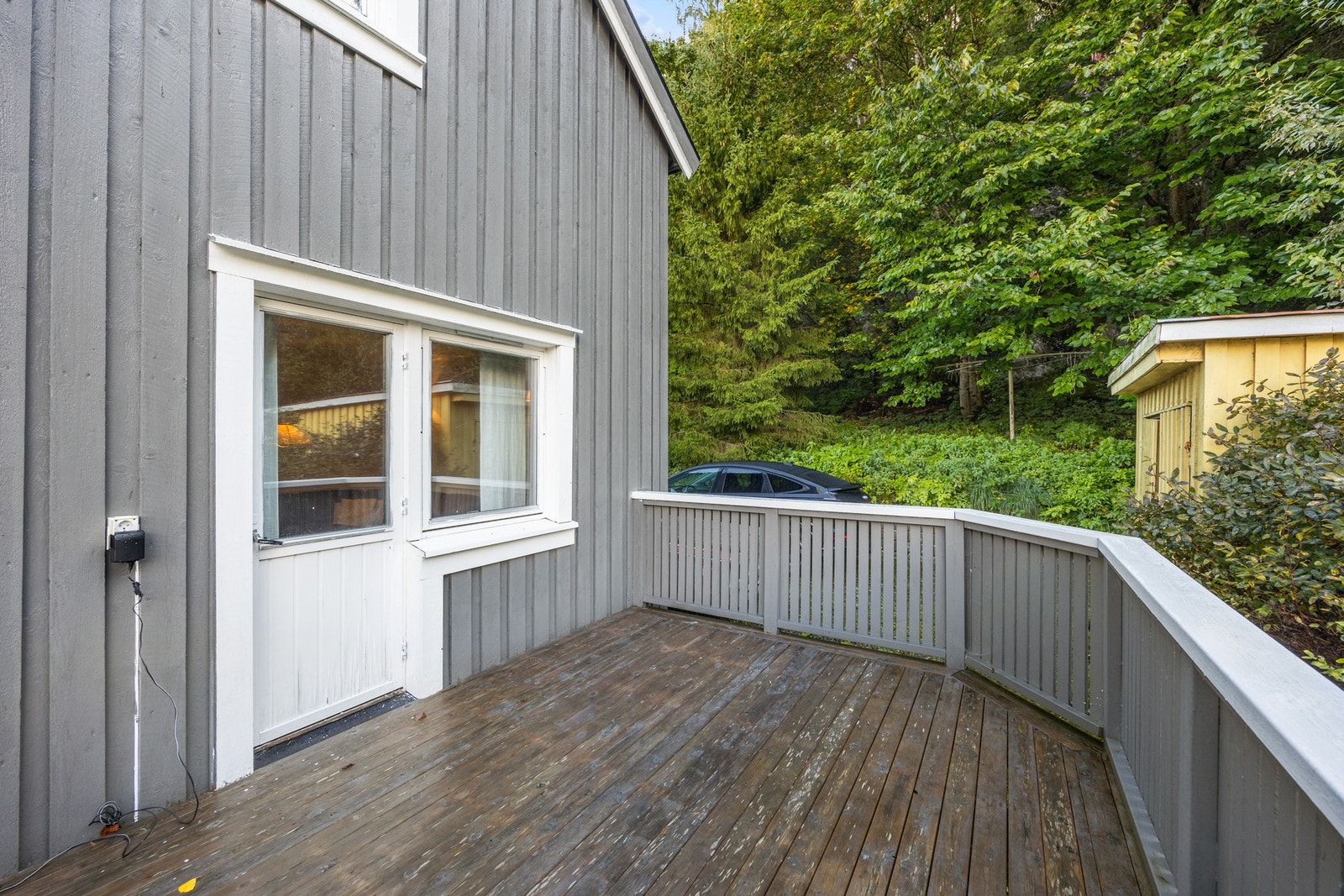 Terrassen måler ca 12 kvm. Galleribilde