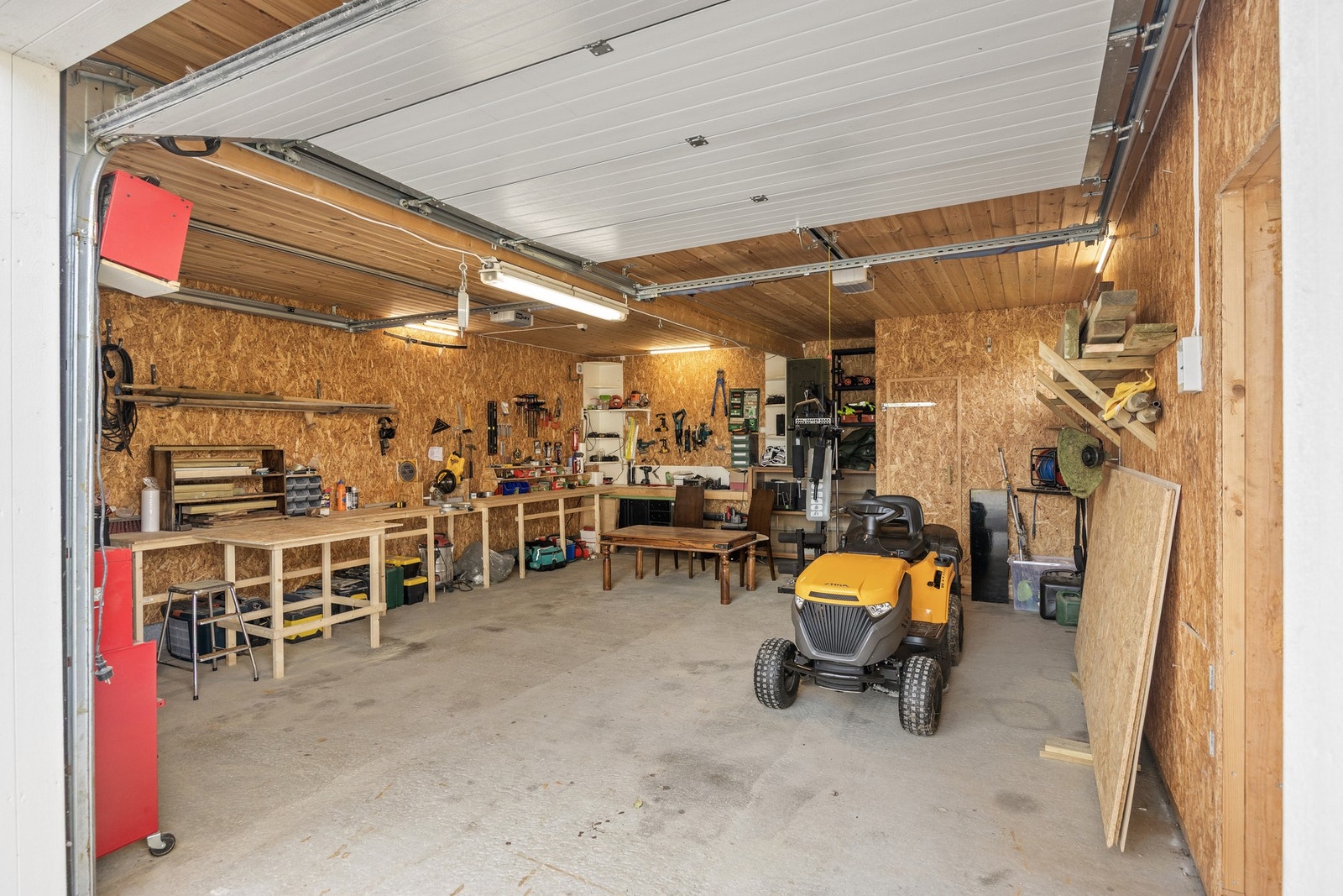 Garasjen er oppført i 2017. Galleribilde