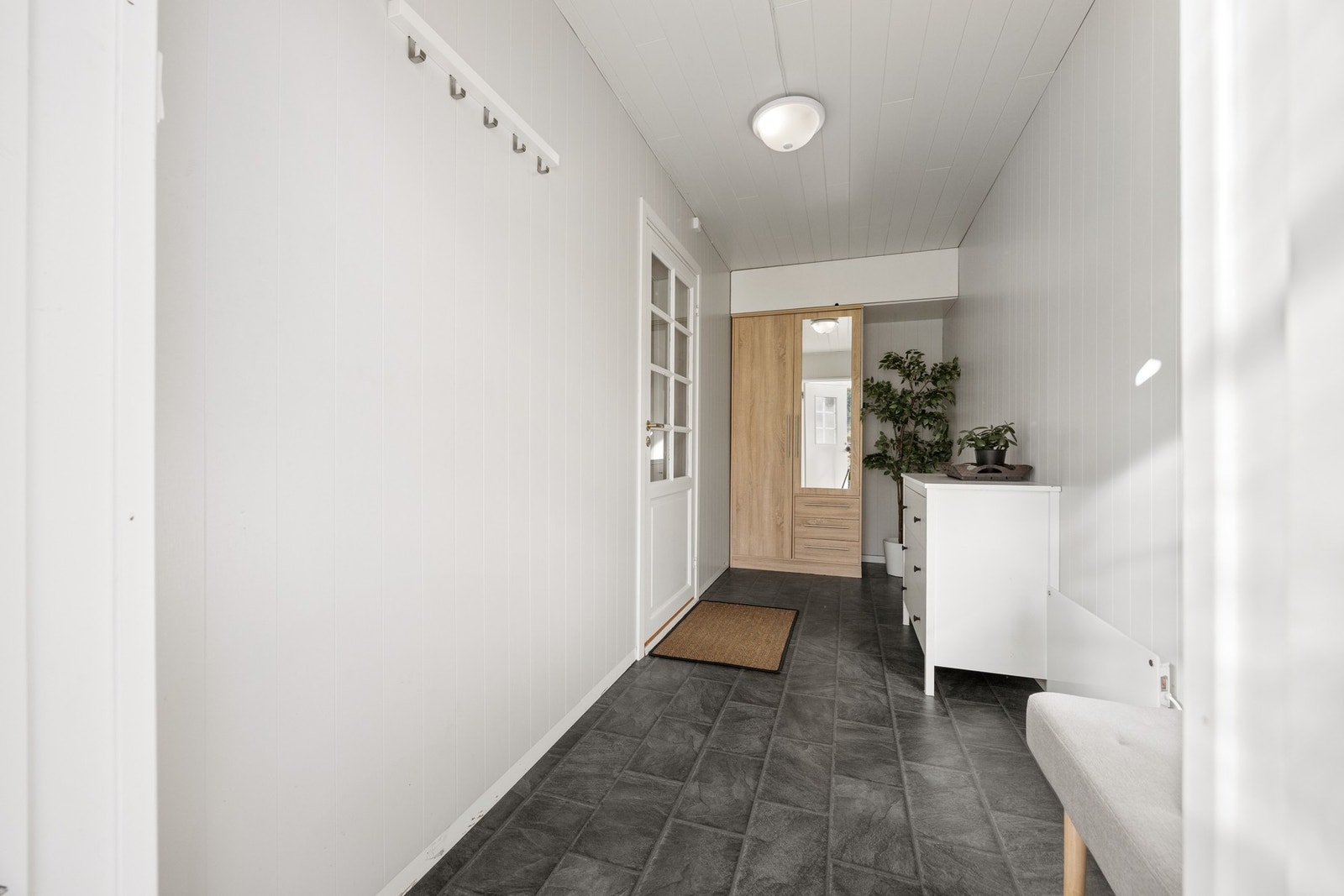 Entré - 8 kvm. Galleribilde