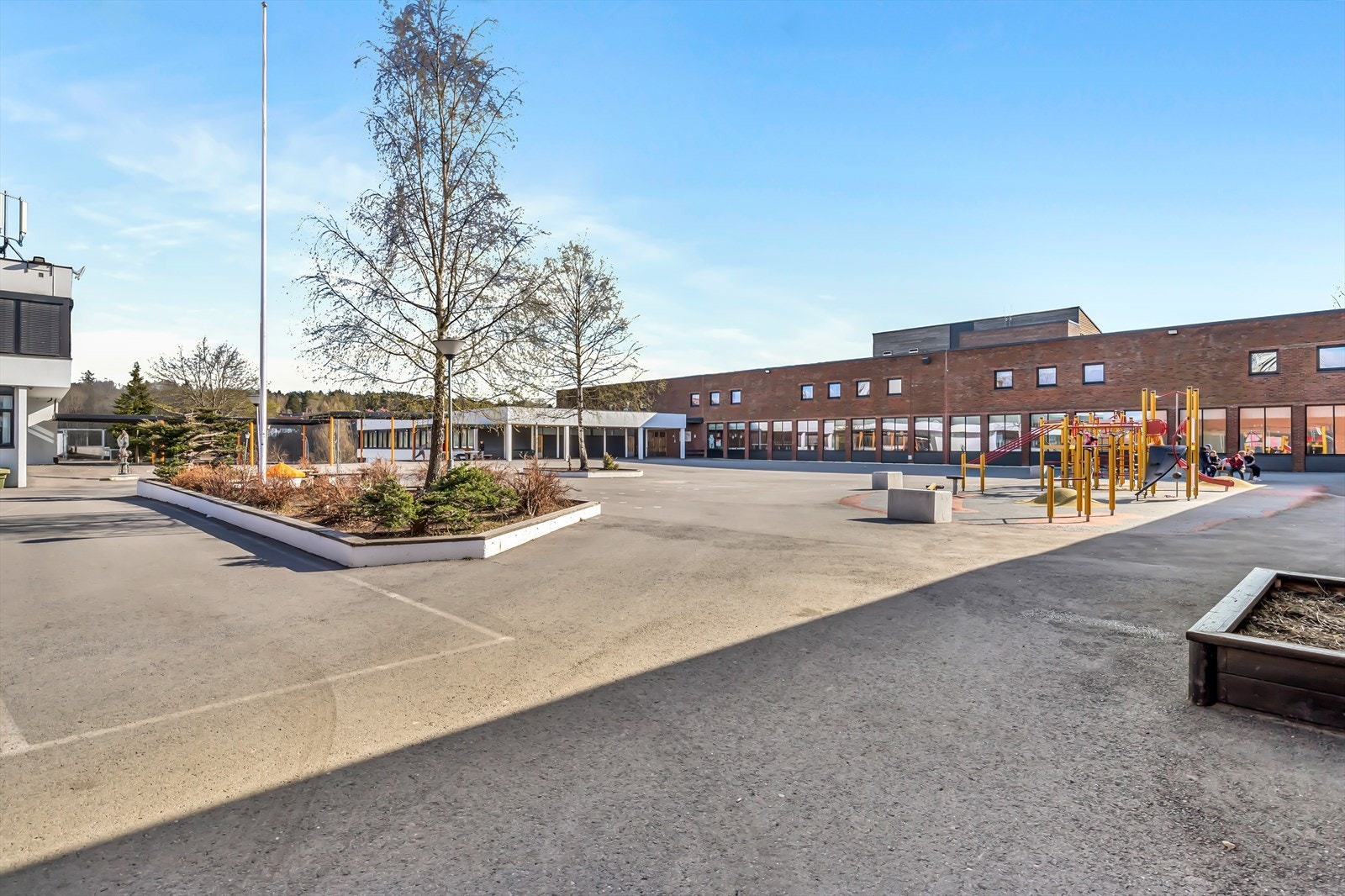 Tveita skole for 1.-7. trinn. Galleribilde