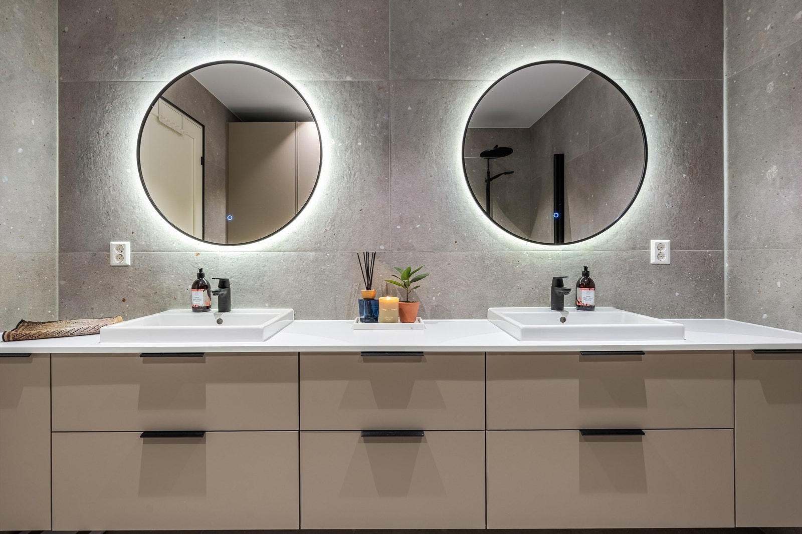 Klassisk og stilfult bad. Galleribilde