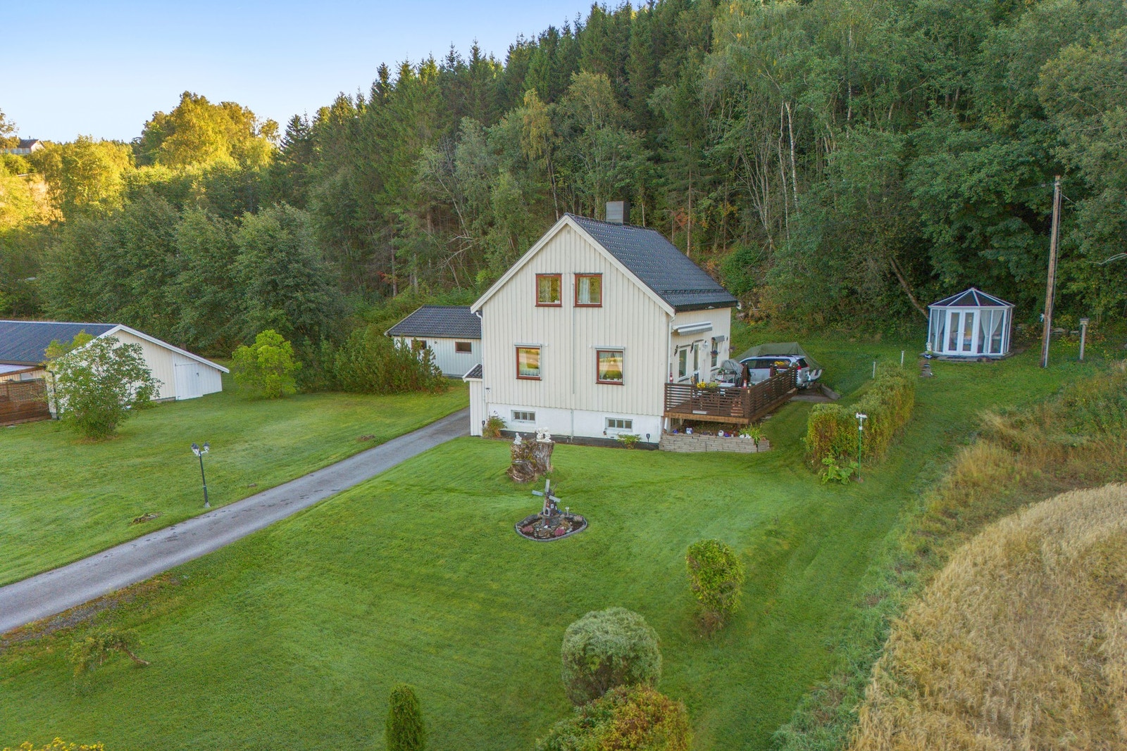 Nytt tak, nedløp og beslag i 2010. Galleribilde