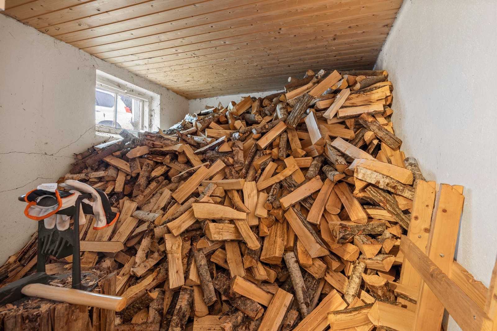 Vedbod - 7,5 kvm. Galleribilde