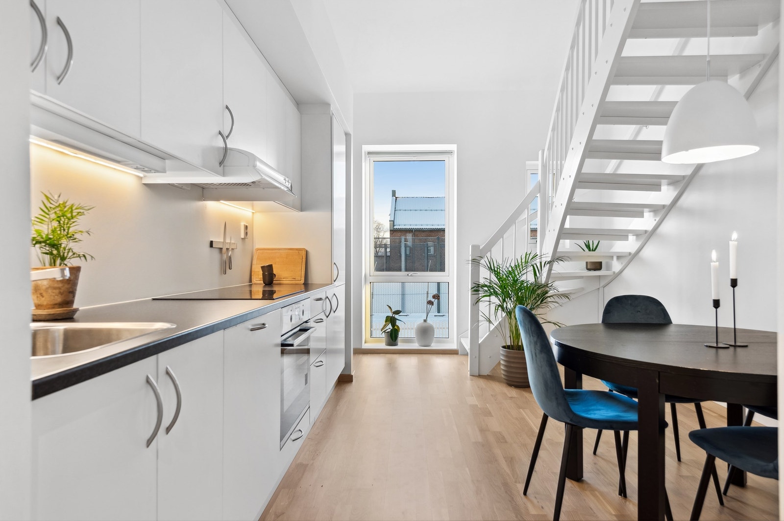 Flott 2-romsleilighet over to plan. Galleribilde