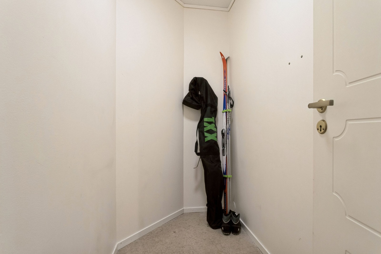 Bod i leilighet med god lagringsplass. Galleribilde