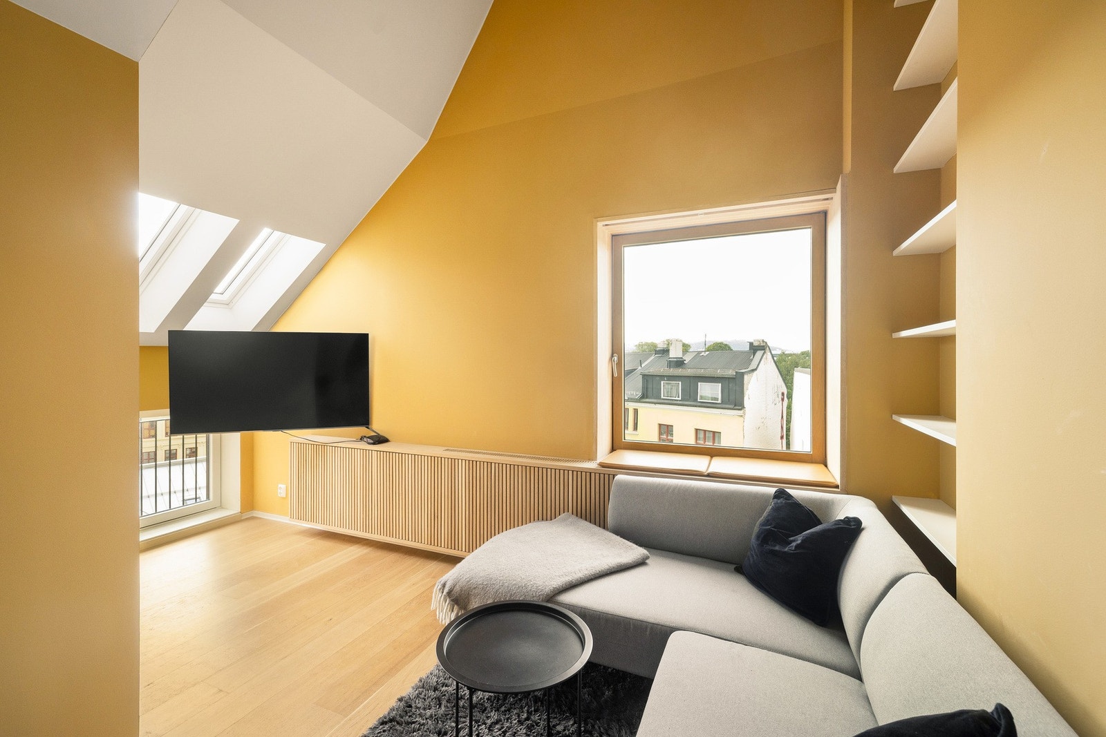 Her har du fleksible møbleringsmuligheter, og planløsningen åpner for å etablere et ekstra soverom Galleribilde