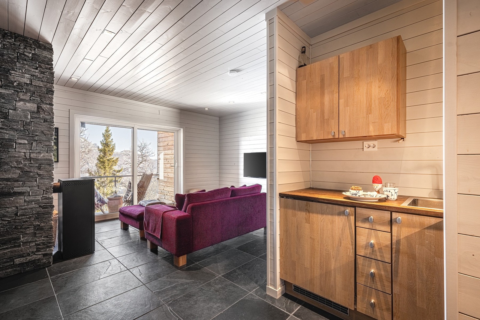 Hytta har to kjøkken. Galleribilde