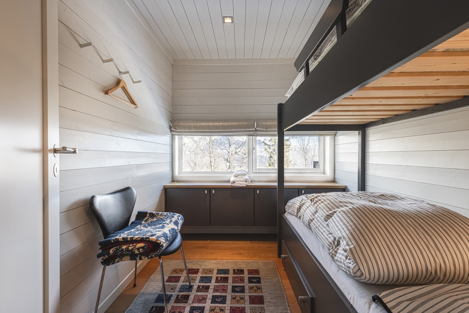 Det er totalt 4 soverom. Galleribilde