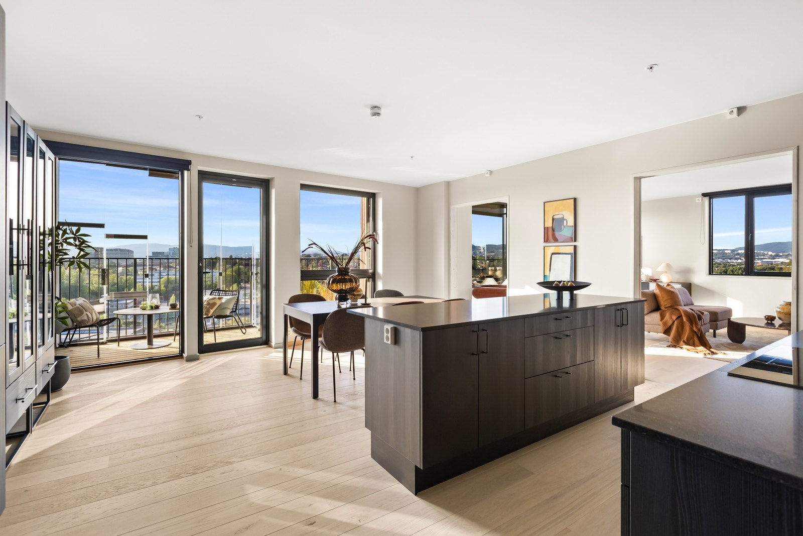 PrivatMegler Stefan Safri ønsker velkommen til en fantastisk toppleilighet i Fyrstikkbakken 14 F Galleribilde