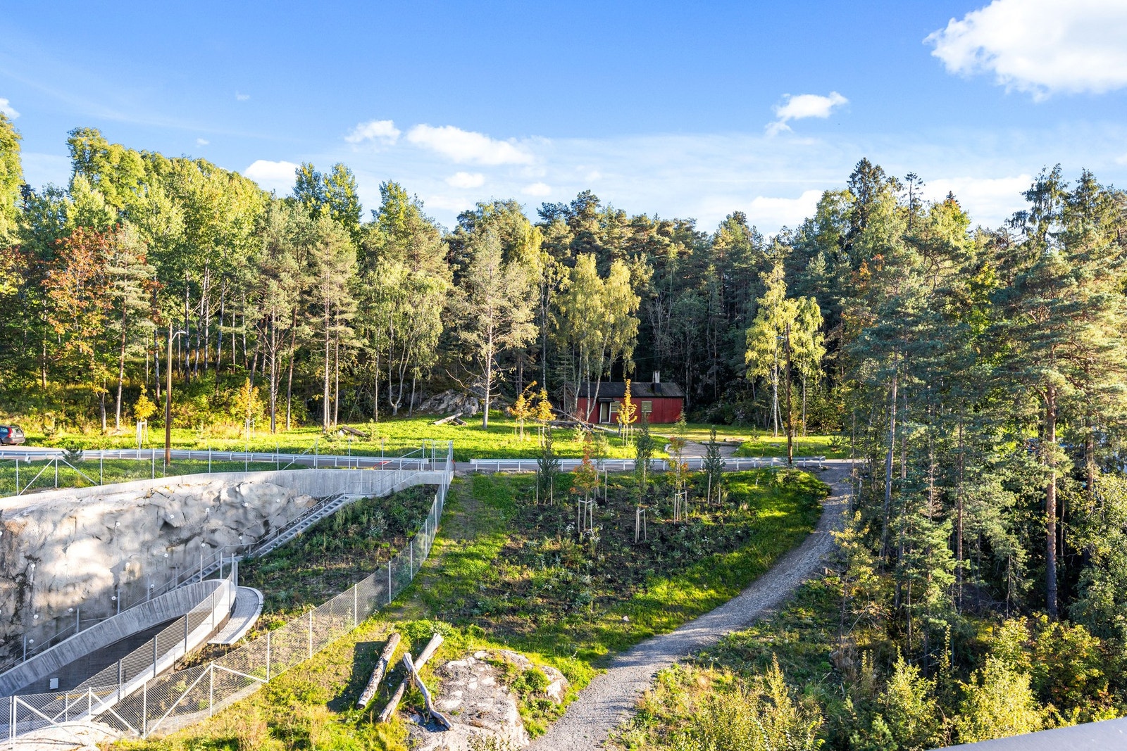 Nærområde - fine turmuligheter på Godlia og Nordre Skøyen - rett i bakant av boligene Galleribilde