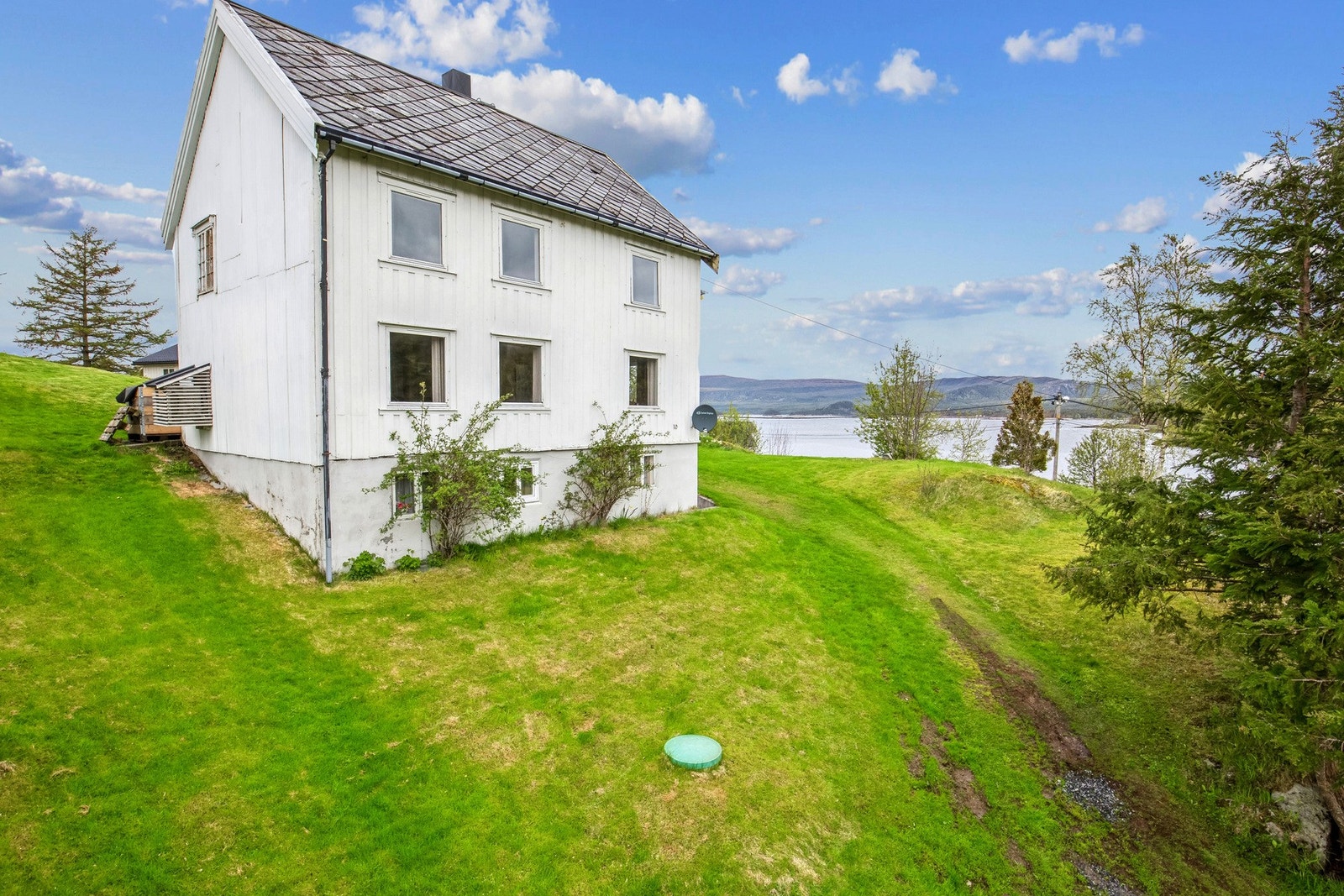 EiendomsMegler 1 v/ Rune Johansen presenterer Eidestranda 10 Galleribilde