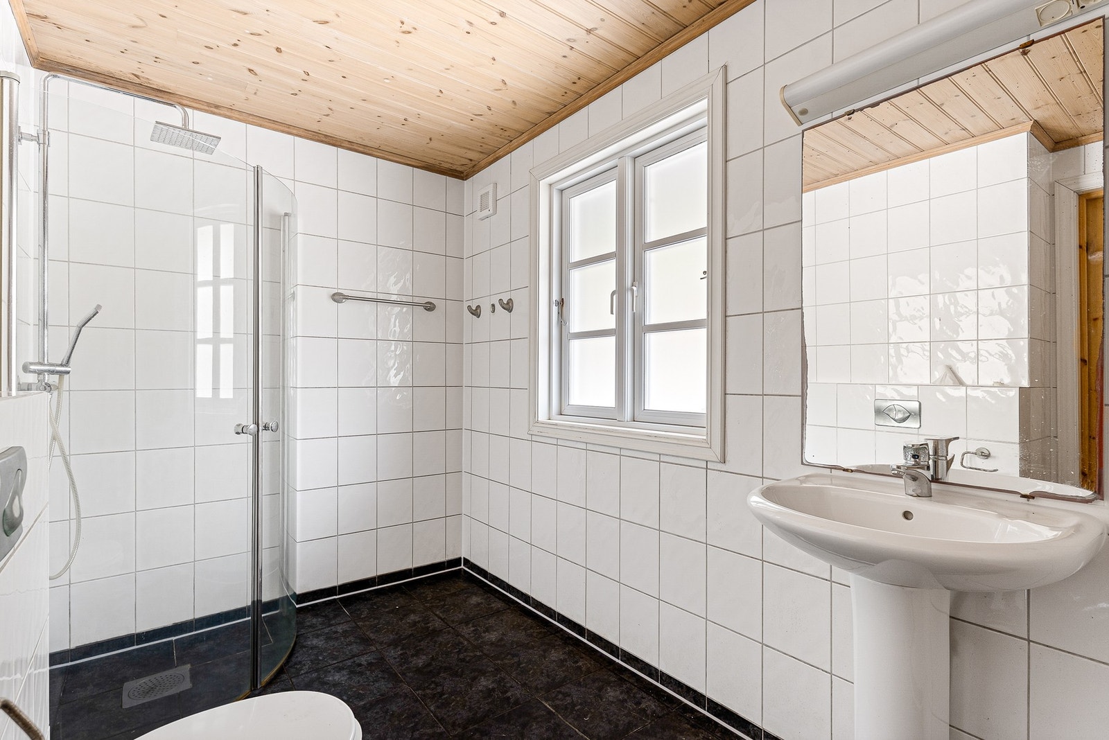 Bad/WC - Hytta har totalt 10 bad Galleribilde