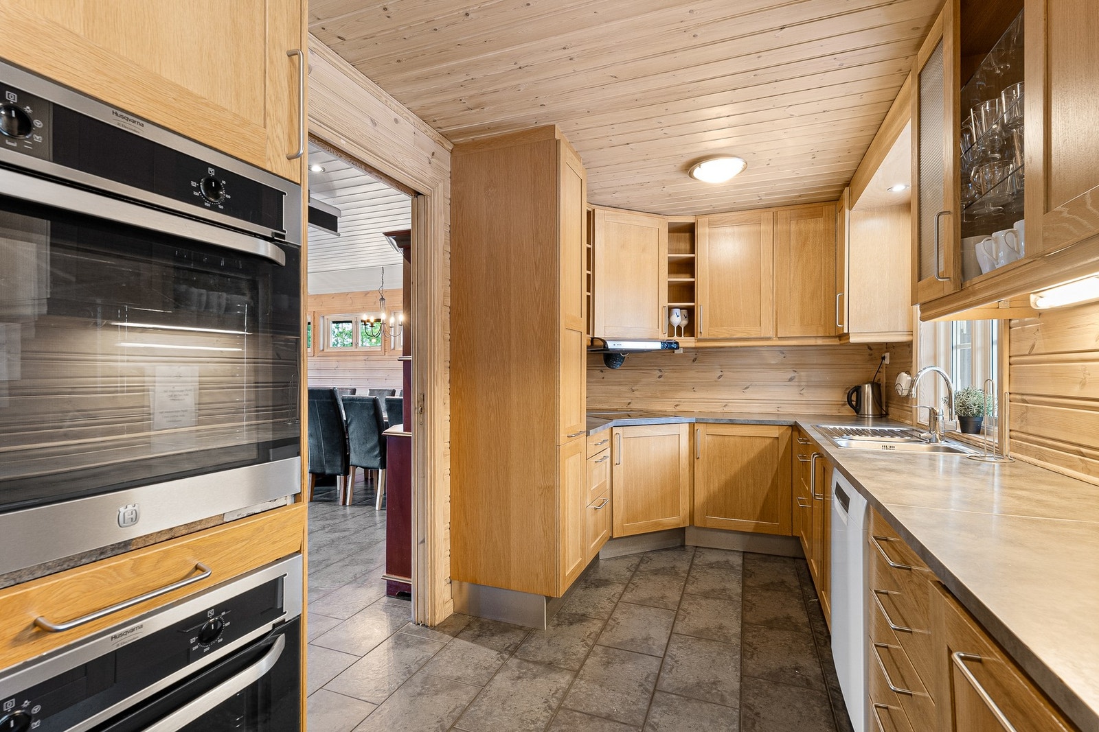 Servise til 24 personer Galleribilde